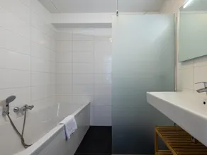 Cosy holiday home with jetty - Image 2