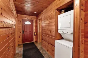 3-unit Adirondack Retreat + Lake Access - Image 2