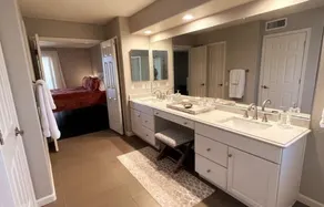 Large family home, pool, pool table, ping pong, great location! National Park  - Image 4