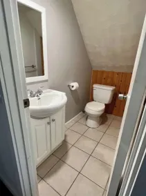 Bright & Open Home in North Pole - Image 2
