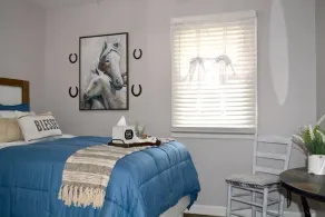 “Feels Like Home” #2CarGarage #Family Fun #Beech Bend #Caves #WKU #KingBedSuite - Image 4