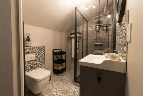 Bois Flotté, maison de ville très confortable et cosy, 2 chambres, 1 sdb, 5 mn à pied de la mer, tous commerces proche Omaha Beach et Bayeux parking gratuit - Image 2