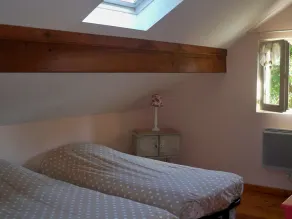 Cozy Mountain Retreat in Lubine: 2BR, Wi-Fi, Fireplace, Near Ski Resorts & Hiking Trails - Image 5