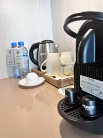 2H Hotel - Image 3