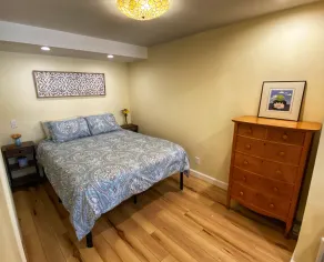 Pristine Studio—Walk to SF Bay & State Park! With A/C! - Image 4