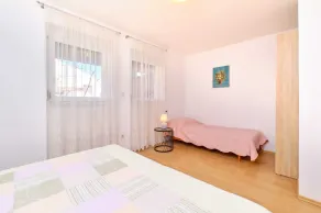 Cozy Couple's Retreat, Pet-Friendly - Image 4