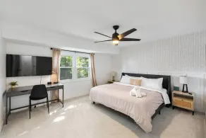 Stylish Split Foyer - The Sullivan 4 Bedrooms, 2 Bathrooms - Image 5