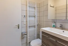 Modern Holiday Apartment “Urs” with Mountain View, Balcony, Sauna & Pool - Image 5