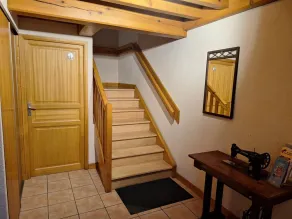 Cozy gîte for 7 with fireplace and terrace - Image 2
