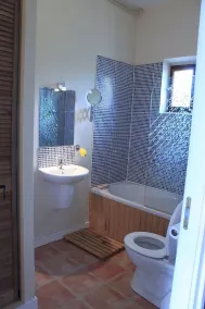 Stuehus med privat opvarmet pool - Image 4