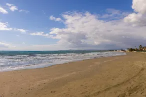 Faros Seaside Villa Larnaca - Image 4
