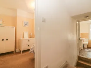 SUNVALE, country holiday cottage, with a garden in Teignmouth - Image 2