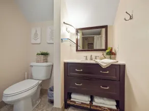 5 bed/3 Bath Home in the Heart of Fremont! Steps from the beach and boat launch! - Image 5