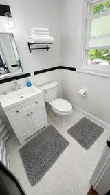 Cozy Private Retreat Near Downtown + Hospital - Image 4