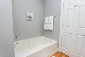 *New* Charming 2BR Lake Norman Condo near Charlotte - Image 5