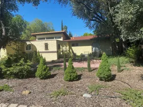 Hidden Oasis with pool and garden - Image 5