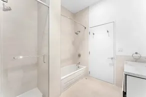 Rove Travel | Park Place IV | Gramercy 3BR Haven - Image 4