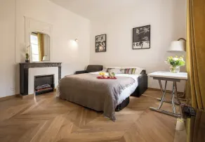 Historic Parisian Gem | Chic & Central Retreat - Image 4