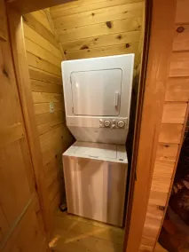 Fall in Love with Maine-A Dog-Friendly Escape on Tunk Pond - Image 2