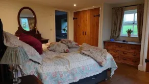 Inviting 1-Bed Cottage in Preston - Image 5