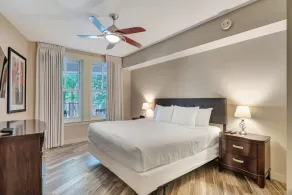 Spacious condo with bay views renovated pool hot tub & beach access - Image 4