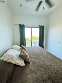 Great Location close to the beach - Image 4