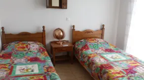 Apartment with shared pool only 400 meters from the beach - Image 4