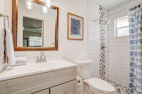 Charming Cottage w/Gazebo & Heated Pool - Close to Beaches - Image 2