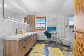 Familievenlig enfamiliehus med 4 soveværelser og en privat brygge - Image 2