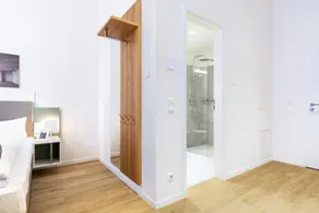 Ultra-modern 1-room apartment for two people in an exceptional harbor location - Image 3