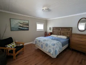 Bancroft Lakefront Cottage with Breathtaking Sunsets! - Image 4