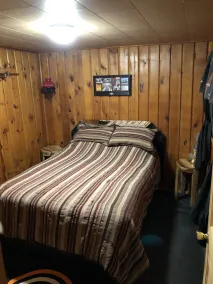 Modernos apartamentos de 2 habitaciones y 1 baño a solo pasos del río Au Train - Image 2