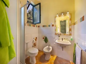 Villino La Quiete, Traditional 2 bedroom holiday home for up to 4 people with private pool on Sorren... - Image 2