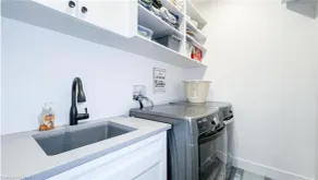 Laporte Cottage | Hot Tub | Walk to Beach | Fire Pit | Grand Bend & Bayfield - Image 2