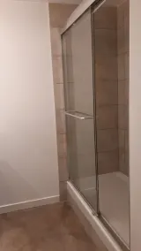 Entire 4 Bedroom Home with easy access - Image 3