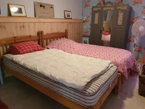 Casa vacanze con piscina per 4-5 persone in una posizione tranquilla - Image 4