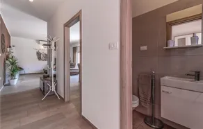 Beautiful Home In Marcana - Image 3