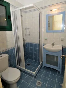 Dafni (2 bedrooms, sleeps 4) - Image 2