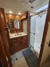 2019 Winnebago 40 foot RV Downtown Clarksville - Image 2