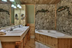 Toccoa River Lodge | Blue Ridge, GA - Image 2