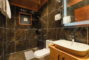 ELIVAAS Signature Riveira Hills - 3 BHK Wooden Cottage with Lush Garden, Pvt Pool - Image 3