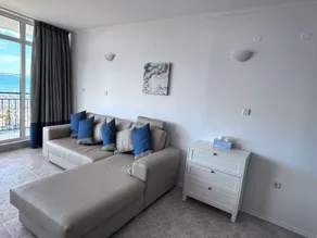 Frontline-beach 40m. Large airy appt. Balconies overlooking beach, sea & marina - Image 5