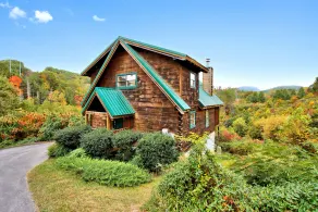 Bliss- Beautiful Mountain Views, Pool Table, Hot Tub, Free attraction tickets daily - Image 4