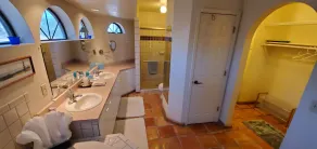 Stunning High Desert View in Secluded Mountain Setting - Image 4
