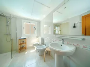 Agréable appartement pour 2 personnes avec piscine, WIFI, climatisation, TV et balcon - Image 3