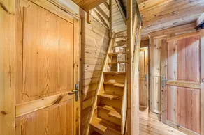 Chalet \"Vue Cervin Matterhorn\" with Mountain Views, Private Terrace & Wi-Fi - Image 2
