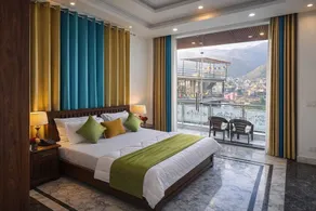 The great Garuda hotel  - Image 5