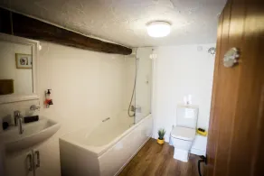 Cuckoo's Nest - Dog Friendly Cottage with a hot tub sleeping 6-8 - Image 3