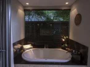 OrangeC, Villa 2 chambres de luxe, vie fermée, Seminyak - Image 2