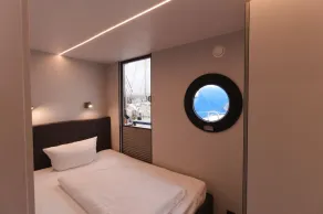 Houseboat Fjord Meeresbrise with roof terrace in Flensburg - Image 5